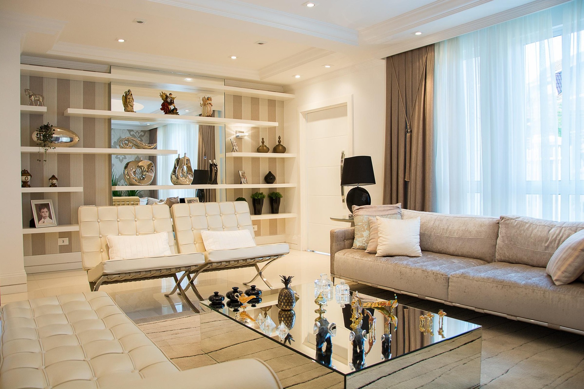 leemelina08-home-1622401_1920